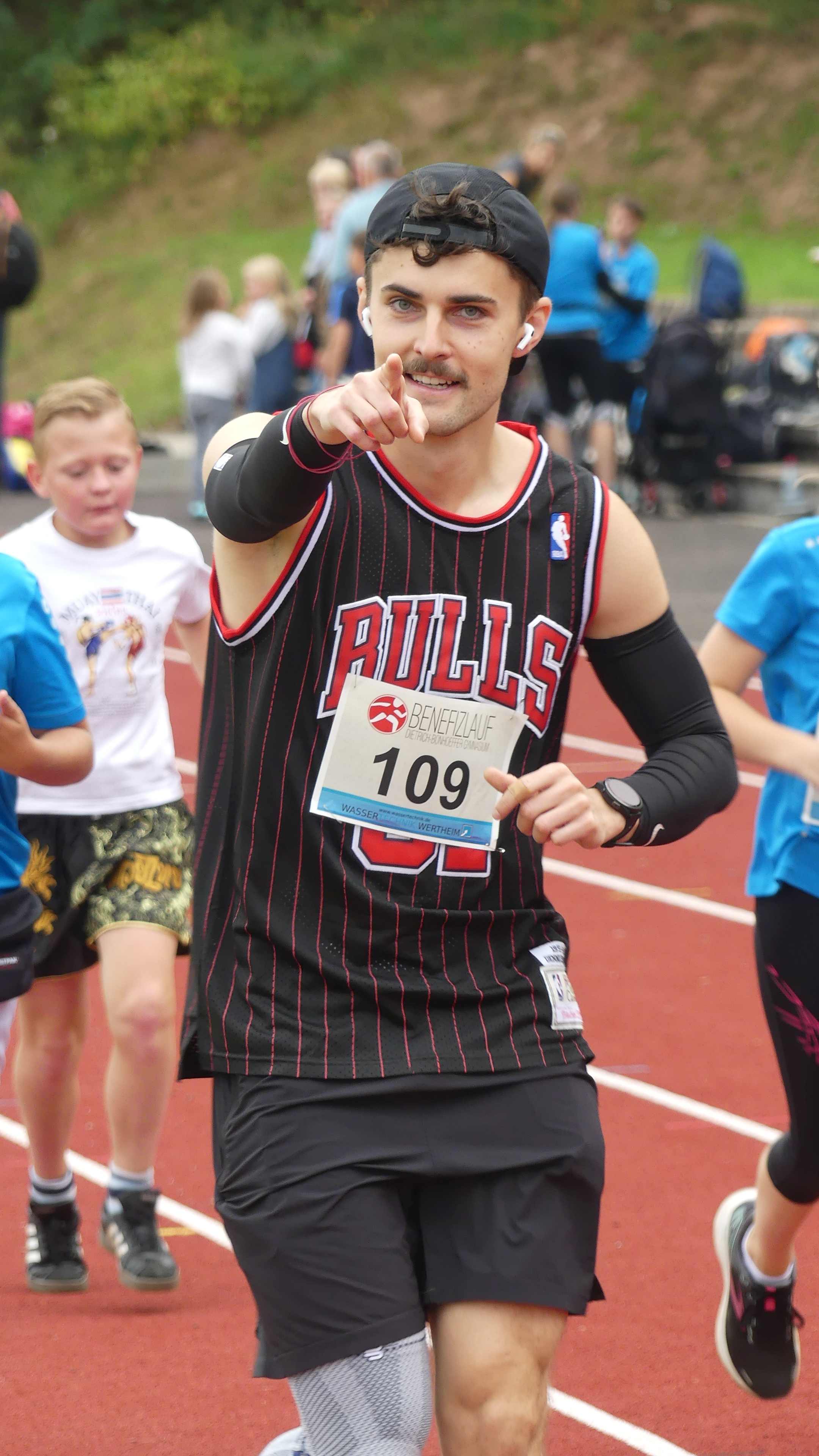 Bild vom 15. Benefizlauf im Jahr 2025. Dies ist das 117. Bild.